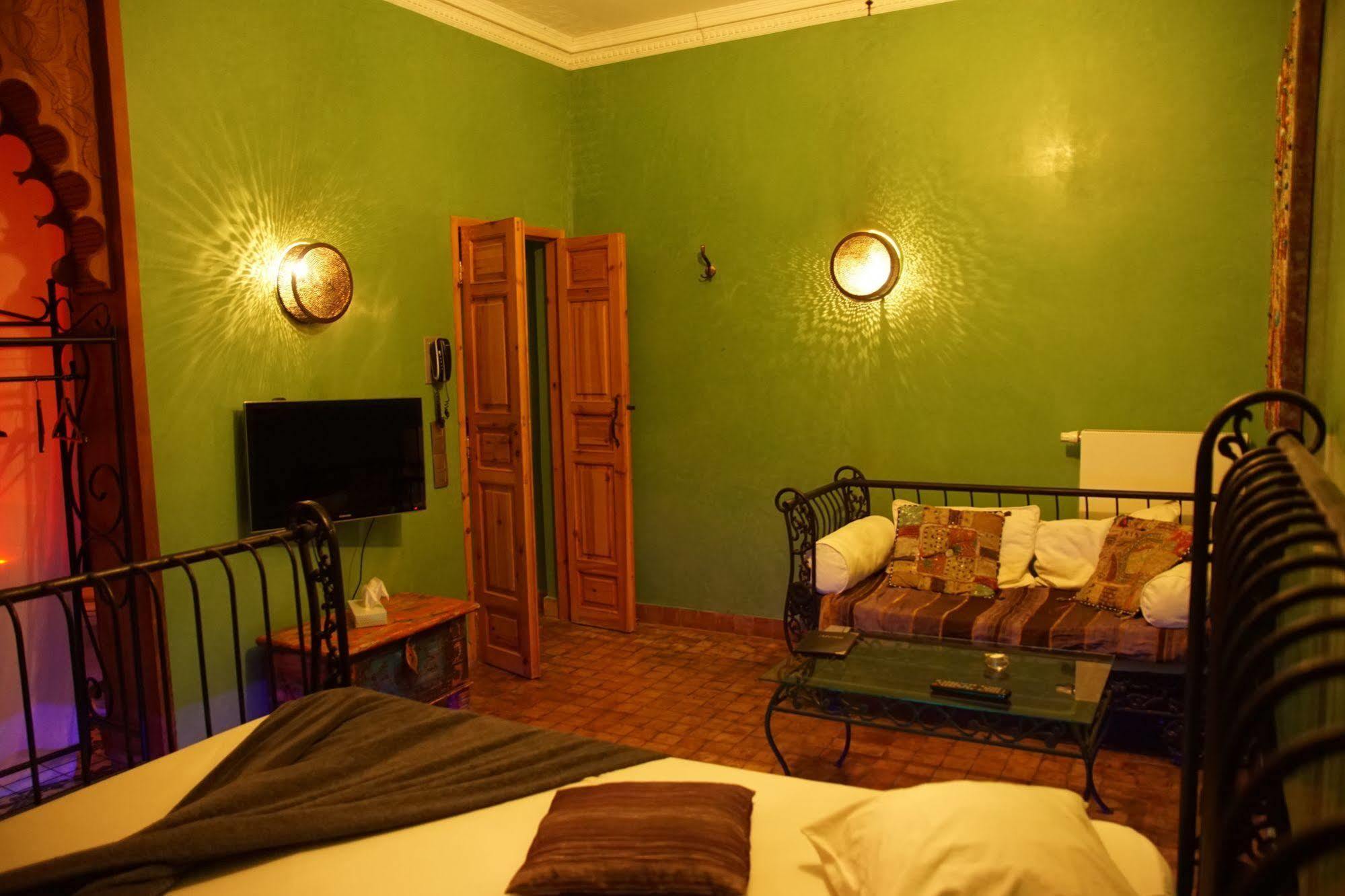 Hotel Riad เลียจ ภายนอก รูปภาพ
